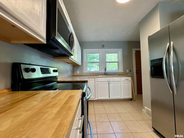 403 Freeman Street, Anna, Illinois 62906, 3 Bedrooms Bedrooms, 0 ,2 BathroomsBathrooms,Residential,For Sale,Freeman,0,RMAEB458798