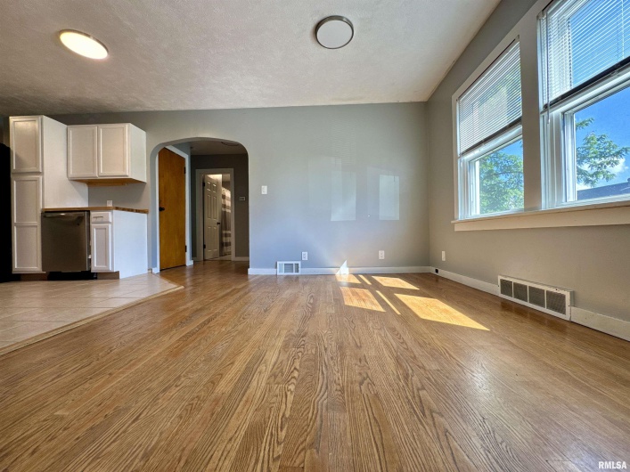 403 Freeman Street, Anna, Illinois 62906, 3 Bedrooms Bedrooms, 0 ,2 BathroomsBathrooms,Residential,For Sale,Freeman,0,RMAEB458798
