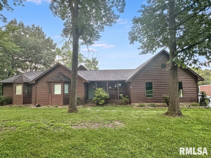7664 Labrador Lane, Carbondale, Illinois 62901, 5 Bedrooms Bedrooms, 0 ,3 BathroomsBathrooms,Residential,For Sale,Labrador,0,RMAQC4265094