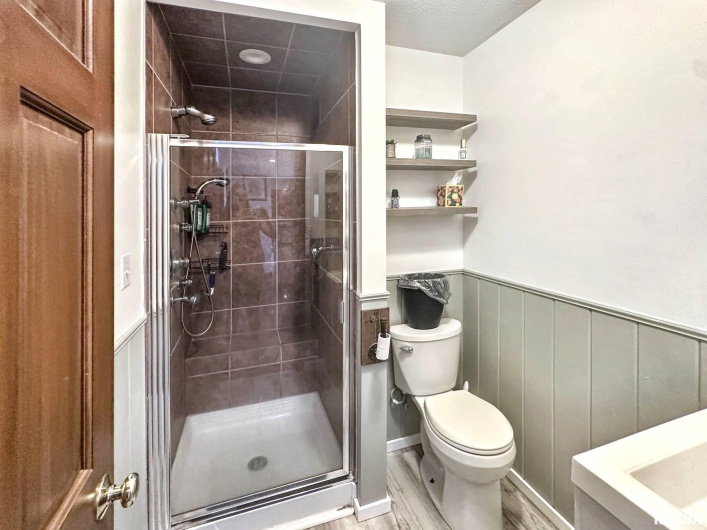 7664 Labrador Lane, Carbondale, Illinois 62901, 5 Bedrooms Bedrooms, 0 ,3 BathroomsBathrooms,Residential,For Sale,Labrador,0,RMAQC4265094