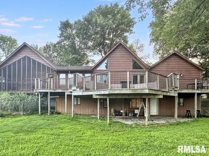 7664 Labrador Lane, Carbondale, Illinois 62901, 5 Bedrooms Bedrooms, 0 ,3 BathroomsBathrooms,Residential,For Sale,Labrador,0,RMAQC4265094