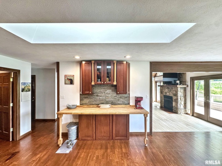 7664 Labrador Lane, Carbondale, Illinois 62901, 5 Bedrooms Bedrooms, 0 ,3 BathroomsBathrooms,Residential,For Sale,Labrador,0,RMAQC4265094