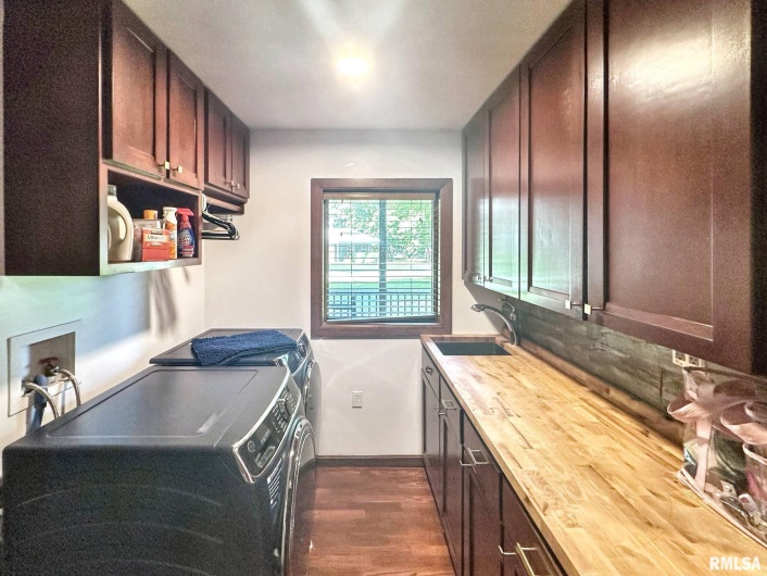 7664 Labrador Lane, Carbondale, Illinois 62901, 5 Bedrooms Bedrooms, 0 ,3 BathroomsBathrooms,Residential,For Sale,Labrador,0,RMAQC4265094