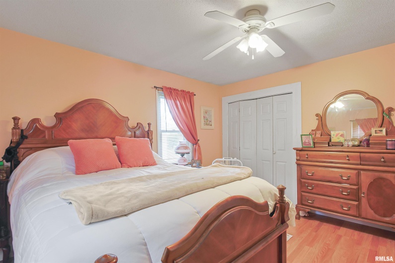 6599 ROUTE 45 Highway, Carrier Mills, Illinois 62917, 3 Bedrooms Bedrooms, 0 ,2 BathroomsBathrooms,Residential,For Sale,ROUTE 45,0,RMAEB458800