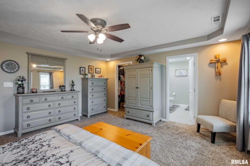 6209 Arbuckle Lane, Marion, Illinois 62959, 4 Bedrooms Bedrooms, 0 ,2 BathroomsBathrooms,Residential,For Sale,Arbuckle,0,RMAQC4265307