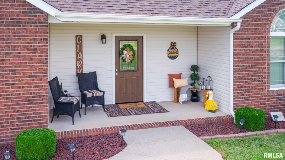 6209 Arbuckle Lane, Marion, Illinois 62959, 4 Bedrooms Bedrooms, 0 ,2 BathroomsBathrooms,Residential,For Sale,Arbuckle,0,RMAQC4265307