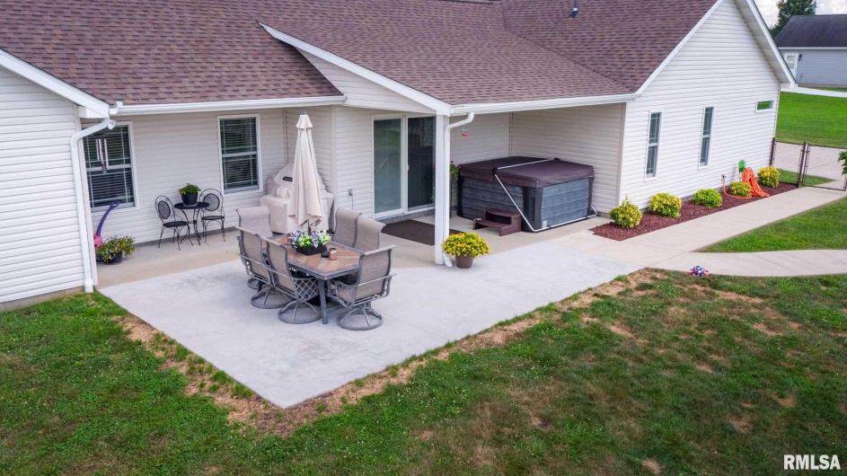 6209 Arbuckle Lane, Marion, Illinois 62959, 4 Bedrooms Bedrooms, 0 ,2 BathroomsBathrooms,Residential,For Sale,Arbuckle,0,RMAQC4265307