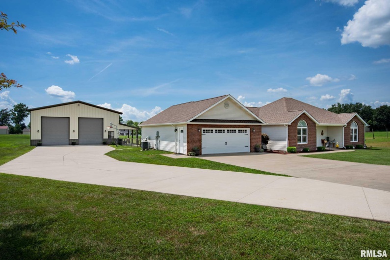 6209 Arbuckle Lane, Marion, Illinois 62959, 4 Bedrooms Bedrooms, 0 ,2 BathroomsBathrooms,Residential,For Sale,Arbuckle,0,RMAQC4265307