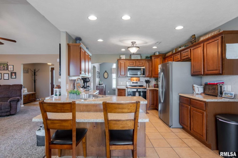 6209 Arbuckle Lane, Marion, Illinois 62959, 4 Bedrooms Bedrooms, 0 ,2 BathroomsBathrooms,Residential,For Sale,Arbuckle,0,RMAQC4265307