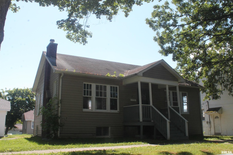 407 Beveridge Street, Carbondale, Illinois 62901, 2 Bedrooms Bedrooms, 0 ,1 BathroomBathrooms,Residential,For Sale,Beveridge,0,RMAEB458806