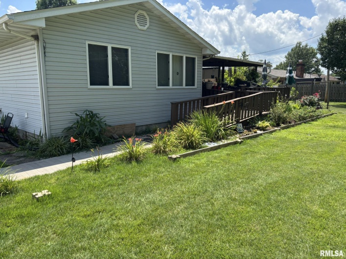 304 Lingale Avenue, Marion, Illinois 62959, 3 Bedrooms Bedrooms, 0 ,3 BathroomsBathrooms,Residential,For Sale,Lingale,0,RMAEB458813