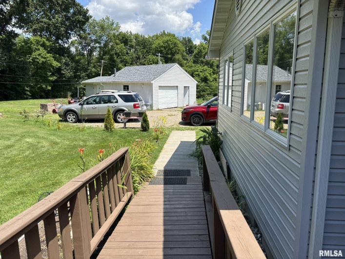 304 Lingale Avenue, Marion, Illinois 62959, 3 Bedrooms Bedrooms, 0 ,3 BathroomsBathrooms,Residential,For Sale,Lingale,0,RMAEB458813