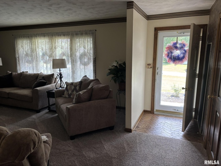 304 Lingale Avenue, Marion, Illinois 62959, 3 Bedrooms Bedrooms, 0 ,3 BathroomsBathrooms,Residential,For Sale,Lingale,0,RMAEB458813