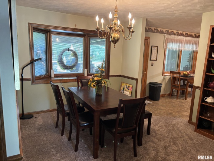 304 Lingale Avenue, Marion, Illinois 62959, 3 Bedrooms Bedrooms, 0 ,3 BathroomsBathrooms,Residential,For Sale,Lingale,0,RMAEB458813