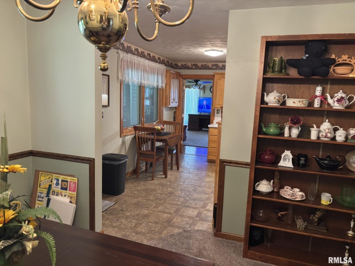 304 Lingale Avenue, Marion, Illinois 62959, 3 Bedrooms Bedrooms, 0 ,3 BathroomsBathrooms,Residential,For Sale,Lingale,0,RMAEB458813