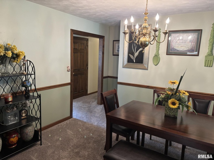 304 Lingale Avenue, Marion, Illinois 62959, 3 Bedrooms Bedrooms, 0 ,3 BathroomsBathrooms,Residential,For Sale,Lingale,0,RMAEB458813