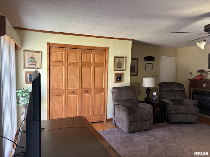 304 Lingale Avenue, Marion, Illinois 62959, 3 Bedrooms Bedrooms, 0 ,3 BathroomsBathrooms,Residential,For Sale,Lingale,0,RMAEB458813
