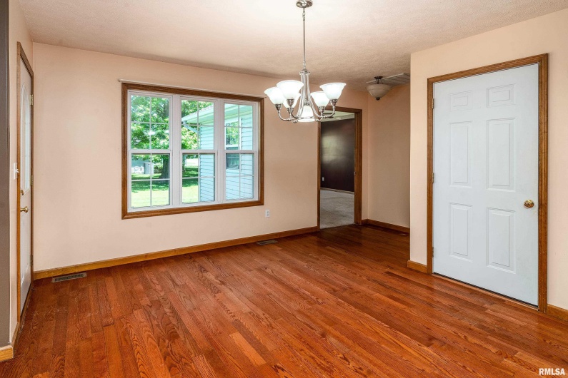 309 EVERGREEN Trail, Herrin, Illinois 62948, 3 Bedrooms Bedrooms, 0 ,2 BathroomsBathrooms,Residential,For Sale,EVERGREEN,0,RMAEB458136
