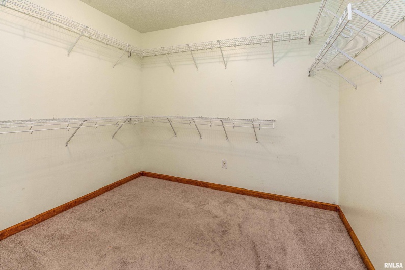 309 EVERGREEN Trail, Herrin, Illinois 62948, 3 Bedrooms Bedrooms, 0 ,2 BathroomsBathrooms,Residential,For Sale,EVERGREEN,0,RMAEB458136
