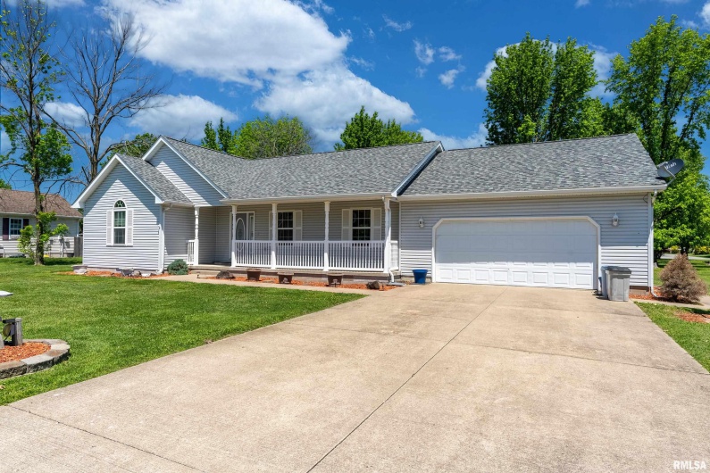 309 EVERGREEN Trail, Herrin, Illinois 62948, 3 Bedrooms Bedrooms, 0 ,2 BathroomsBathrooms,Residential,For Sale,EVERGREEN,0,RMAEB458136