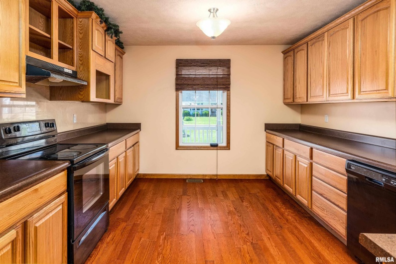 309 EVERGREEN Trail, Herrin, Illinois 62948, 3 Bedrooms Bedrooms, 0 ,2 BathroomsBathrooms,Residential,For Sale,EVERGREEN,0,RMAEB458136