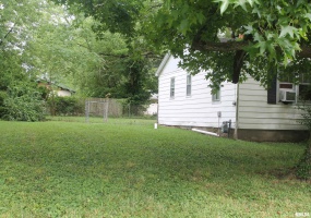 516 FOREST Street, Carbondale, Illinois 62901, 2 Bedrooms Bedrooms, 0 ,1 BathroomBathrooms,Residential,For Sale,FOREST,0,RMAEB458815