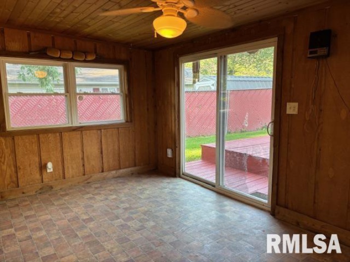 416 PARK Lane, Herrin, Illinois 62948, 4 Bedrooms Bedrooms, 0 ,2 BathroomsBathrooms,Residential,For Sale,PARK,0,RMAEB458823