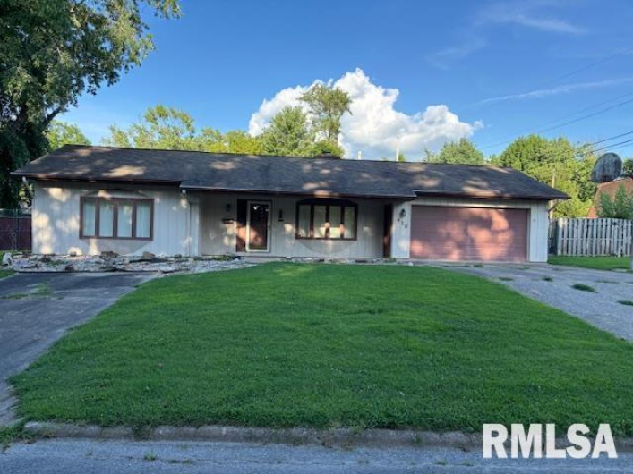 416 PARK Lane, Herrin, Illinois 62948, 4 Bedrooms Bedrooms, 0 ,2 BathroomsBathrooms,Residential,For Sale,PARK,0,RMAEB458823