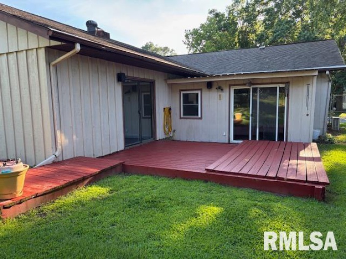 416 PARK Lane, Herrin, Illinois 62948, 4 Bedrooms Bedrooms, 0 ,2 BathroomsBathrooms,Residential,For Sale,PARK,0,RMAEB458823