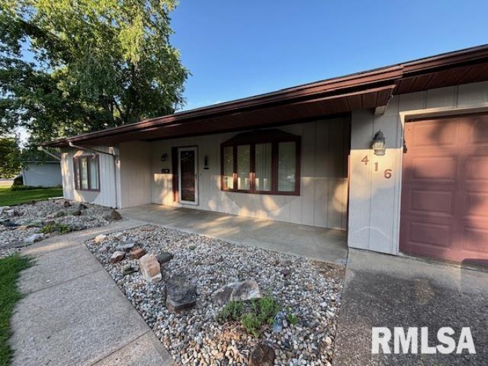 416 PARK Lane, Herrin, Illinois 62948, 4 Bedrooms Bedrooms, 0 ,2 BathroomsBathrooms,Residential,For Sale,PARK,0,RMAEB458823