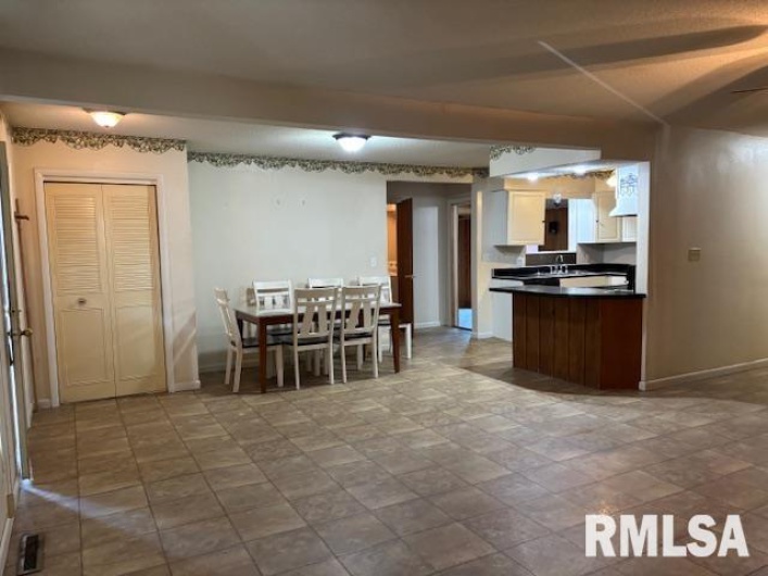 416 PARK Lane, Herrin, Illinois 62948, 4 Bedrooms Bedrooms, 0 ,2 BathroomsBathrooms,Residential,For Sale,PARK,0,RMAEB458823