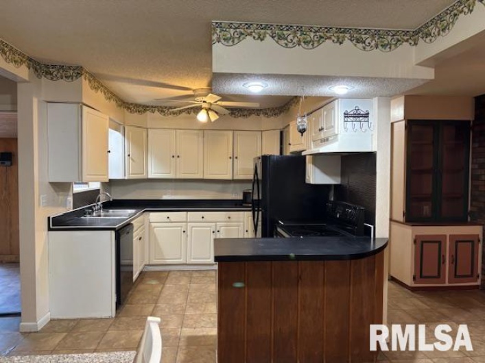 416 PARK Lane, Herrin, Illinois 62948, 4 Bedrooms Bedrooms, 0 ,2 BathroomsBathrooms,Residential,For Sale,PARK,0,RMAEB458823