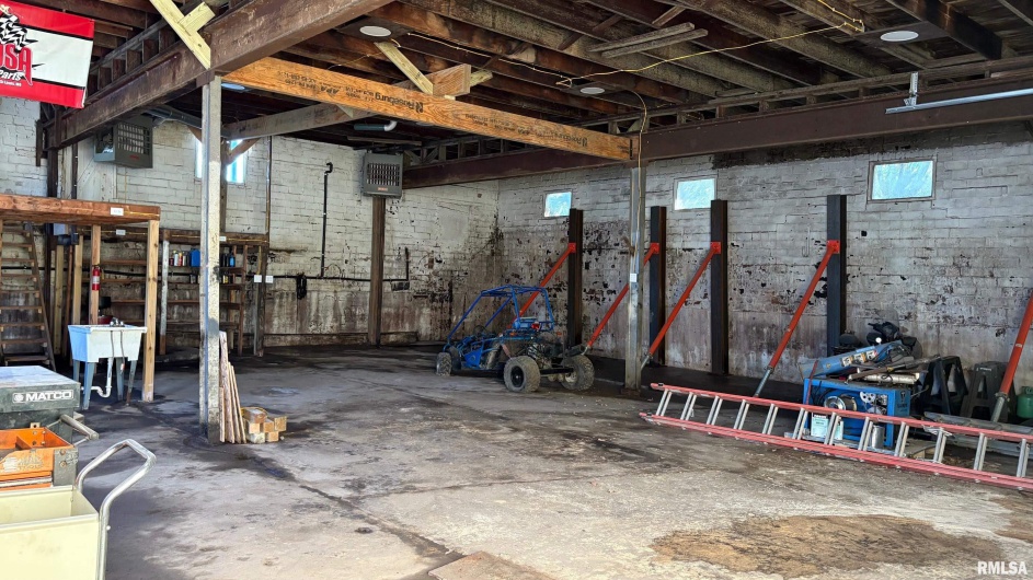 2404 STATE Street, Chester, Illinois 62233, 0 , 0 ,0,Commercial Sale,For Sale,STATE,0,RMAEB458824