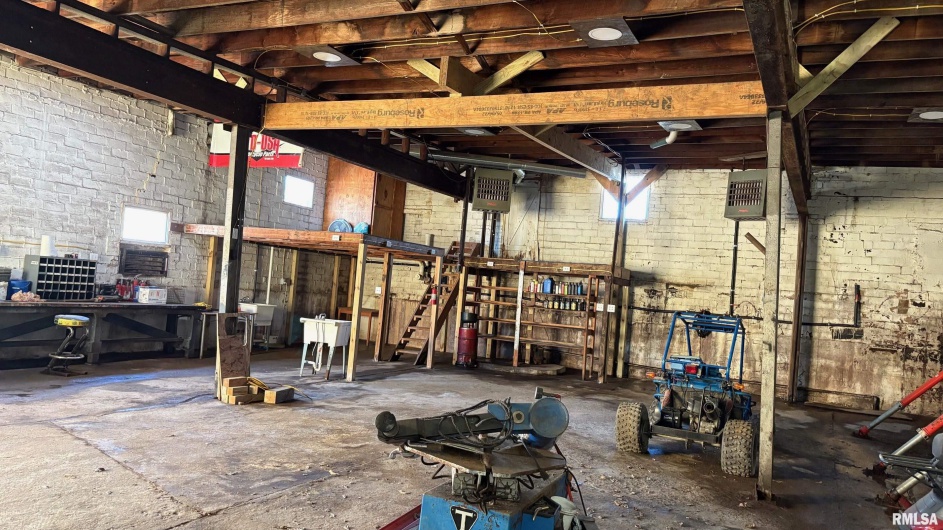 2404 STATE Street, Chester, Illinois 62233, 0 , 0 ,0,Commercial Sale,For Sale,STATE,0,RMAEB458824