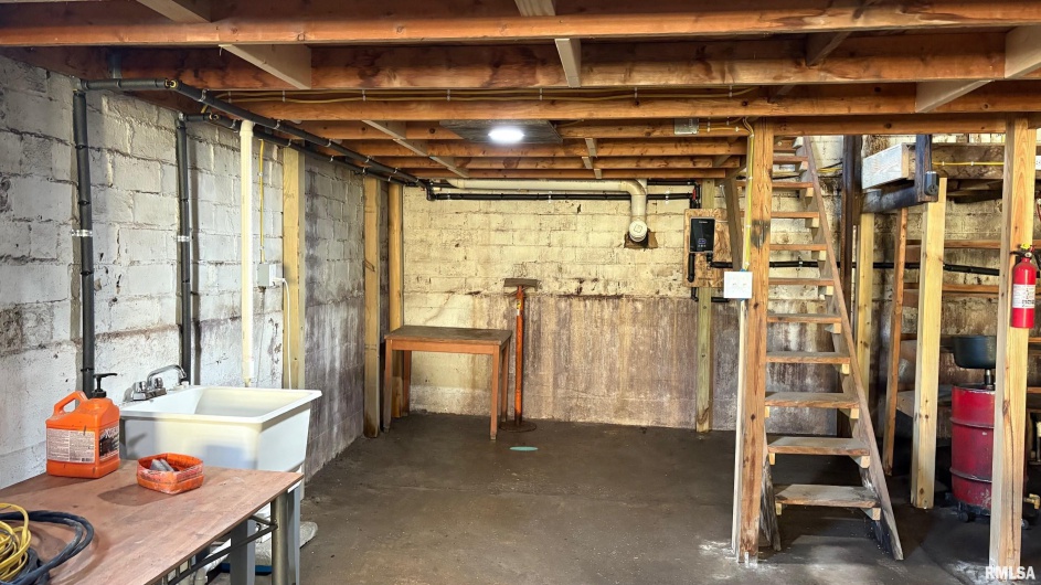 2404 STATE Street, Chester, Illinois 62233, 0 , 0 ,0,Commercial Sale,For Sale,STATE,0,RMAEB458824