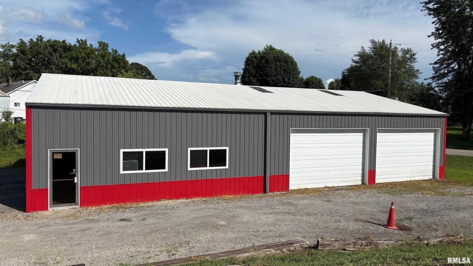 2404 STATE Street, Chester, Illinois 62233, 0 , 0 ,0,Commercial Sale,For Sale,STATE,0,RMAEB458824