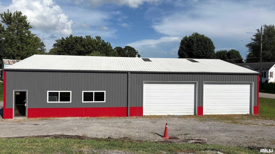 2404 STATE Street, Chester, Illinois 62233, 0 , 0 ,0,Commercial Sale,For Sale,STATE,0,RMAEB458824