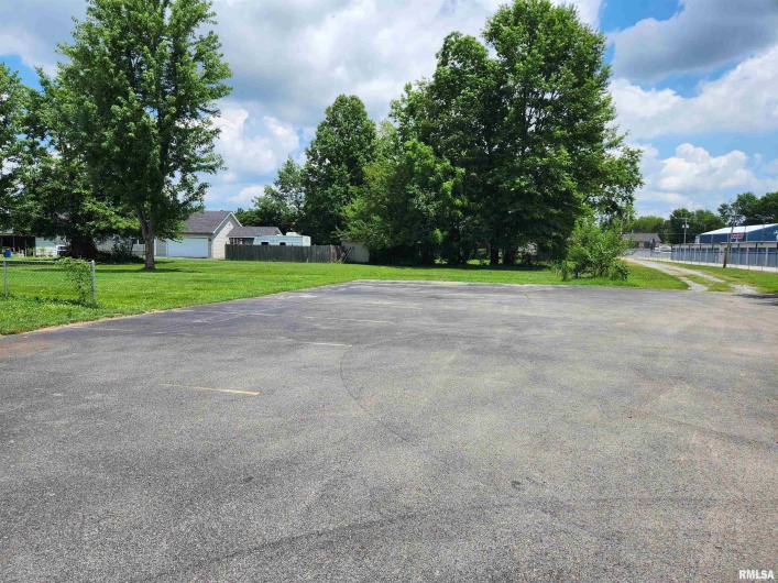 409 HILL Street, Marion, Illinois 62959-2746, 0 , 0 ,0,Residential,For Sale,HILL,0,RMAEB454584