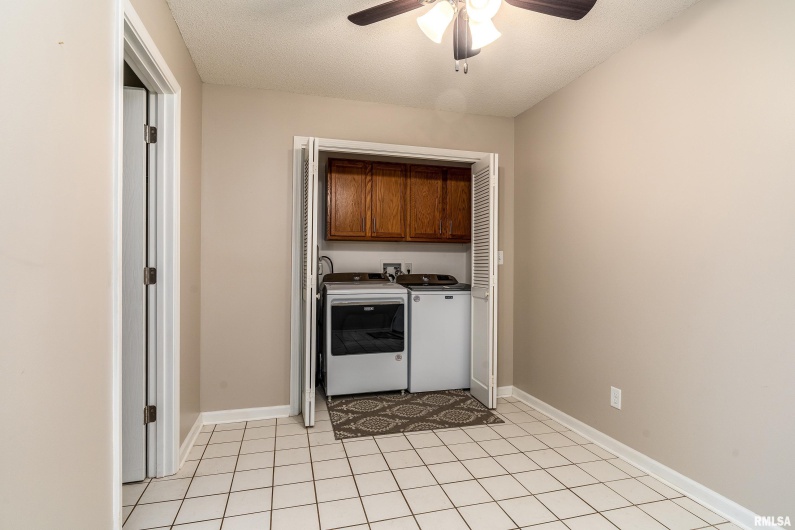 1605 Eugene Lane, Marion, Illinois 62959, 4 Bedrooms Bedrooms, 0 ,3 BathroomsBathrooms,Residential,For Sale,Eugene,0,RMAEB458827