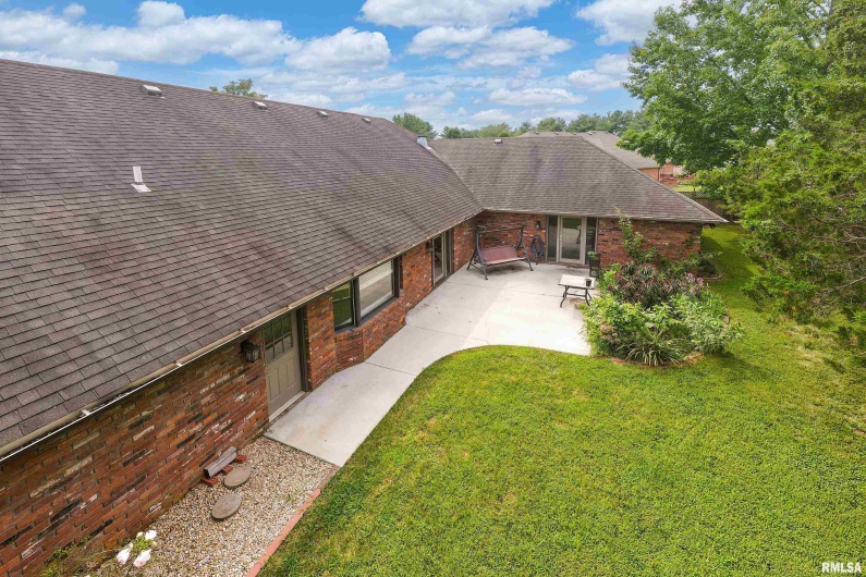 1605 Eugene Lane, Marion, Illinois 62959, 4 Bedrooms Bedrooms, 0 ,3 BathroomsBathrooms,Residential,For Sale,Eugene,0,RMAEB458827