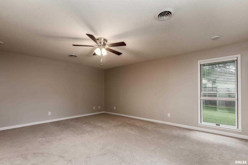 1605 Eugene Lane, Marion, Illinois 62959, 4 Bedrooms Bedrooms, 0 ,3 BathroomsBathrooms,Residential,For Sale,Eugene,0,RMAEB458827