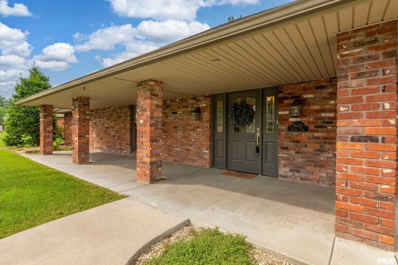 1605 Eugene Lane, Marion, Illinois 62959, 4 Bedrooms Bedrooms, 0 ,3 BathroomsBathrooms,Residential,For Sale,Eugene,0,RMAEB458827