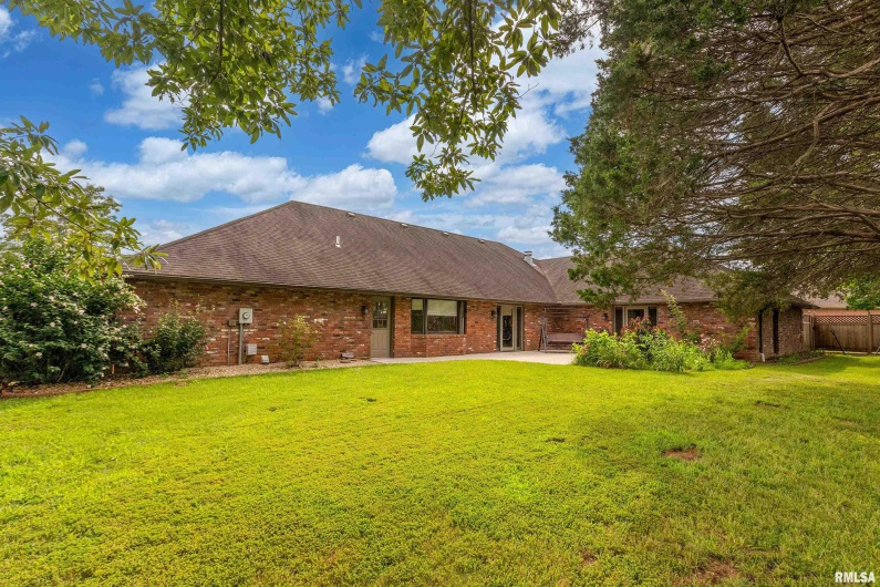 1605 Eugene Lane, Marion, Illinois 62959, 4 Bedrooms Bedrooms, 0 ,3 BathroomsBathrooms,Residential,For Sale,Eugene,0,RMAEB458827
