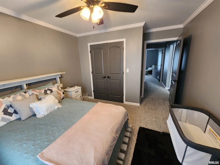 1009 TROLLEY Street, Eldorado, Illinois 62930, 4 Bedrooms Bedrooms, 0 ,2 BathroomsBathrooms,Residential,For Sale,TROLLEY,0,RMAQC4265347