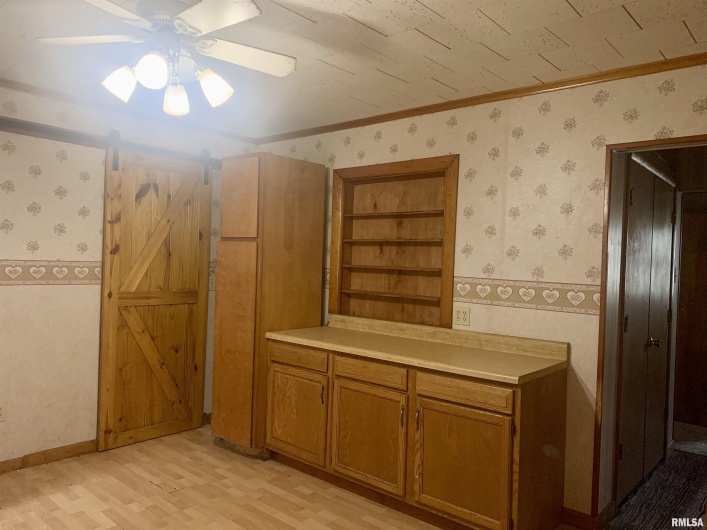 1006 Gent Avenue, Johnston City, Illinois 62951, 3 Bedrooms Bedrooms, 0 ,1 BathroomBathrooms,Residential,For Sale,Gent,0,RMAEB458831