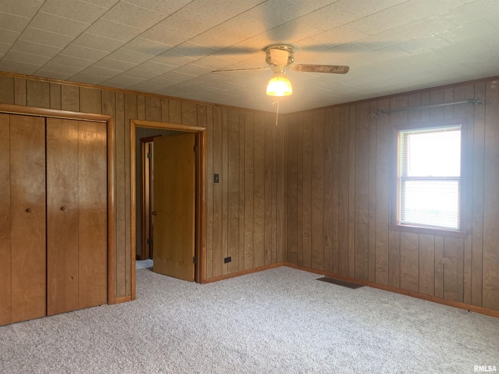 1006 Gent Avenue, Johnston City, Illinois 62951, 3 Bedrooms Bedrooms, 0 ,1 BathroomBathrooms,Residential,For Sale,Gent,0,RMAEB458831