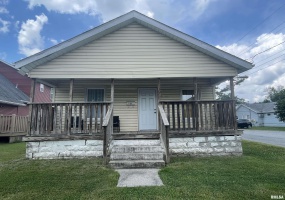 602 LOGAN Street, Carbondale, Illinois 62901, 2 Bedrooms Bedrooms, 0 ,1 BathroomBathrooms,Residential,For Sale,LOGAN,0,RMAEB458589