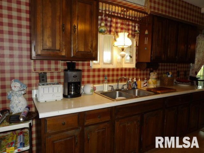 600 Panama Street, Eldorado, Illinois 62930, 3 Bedrooms Bedrooms, 0 ,1 BathroomBathrooms,Residential,For Sale,Panama,0,RMAEB458836