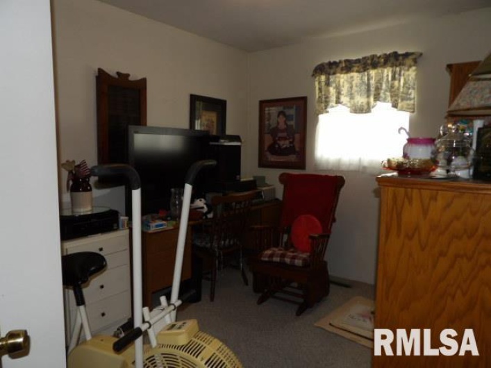 600 Panama Street, Eldorado, Illinois 62930, 3 Bedrooms Bedrooms, 0 ,1 BathroomBathrooms,Residential,For Sale,Panama,0,RMAEB458836