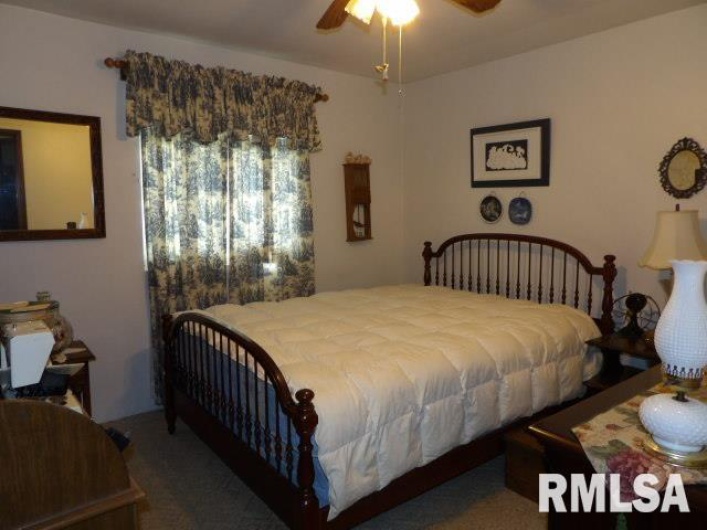 600 Panama Street, Eldorado, Illinois 62930, 3 Bedrooms Bedrooms, 0 ,1 BathroomBathrooms,Residential,For Sale,Panama,0,RMAEB458836